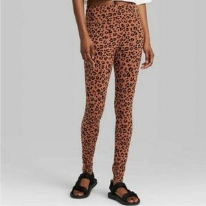 Wild Fable animal cheetah print leggings medium NWT 95% cotton